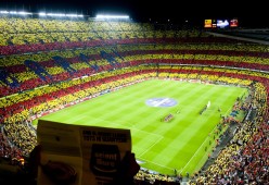 爱游戏智能体验-《Dota2》荣耀巅峰终极之战，冠军等待揭晓！